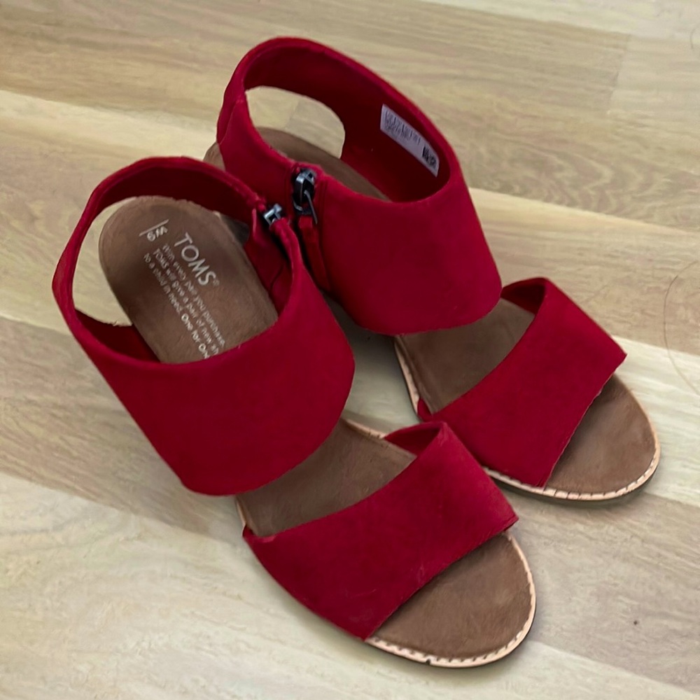 Toms Majorca Cutout Sandal